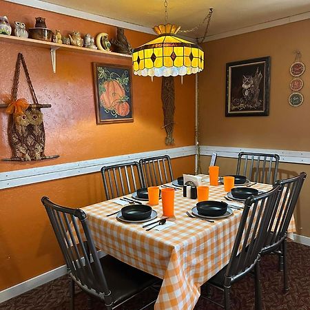Ez 1 Mile To Fort Sill! Pumpkin Cottage Sleeps 9, Grills, Firepit, Laundry Lawton Exterior photo
