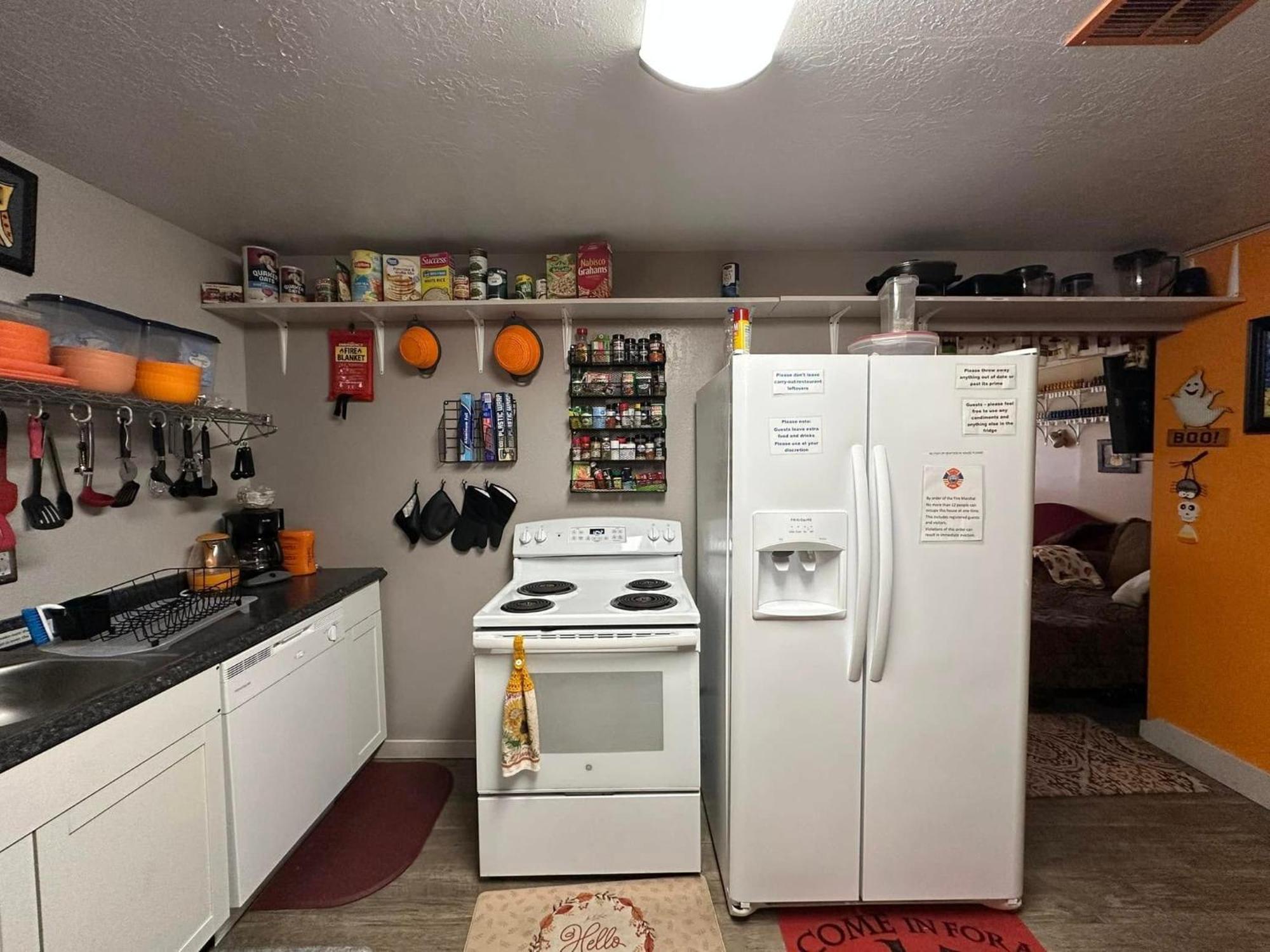 Ez 1 Mile To Fort Sill! Pumpkin Cottage Sleeps 9, Grills, Firepit, Laundry Lawton Exterior photo